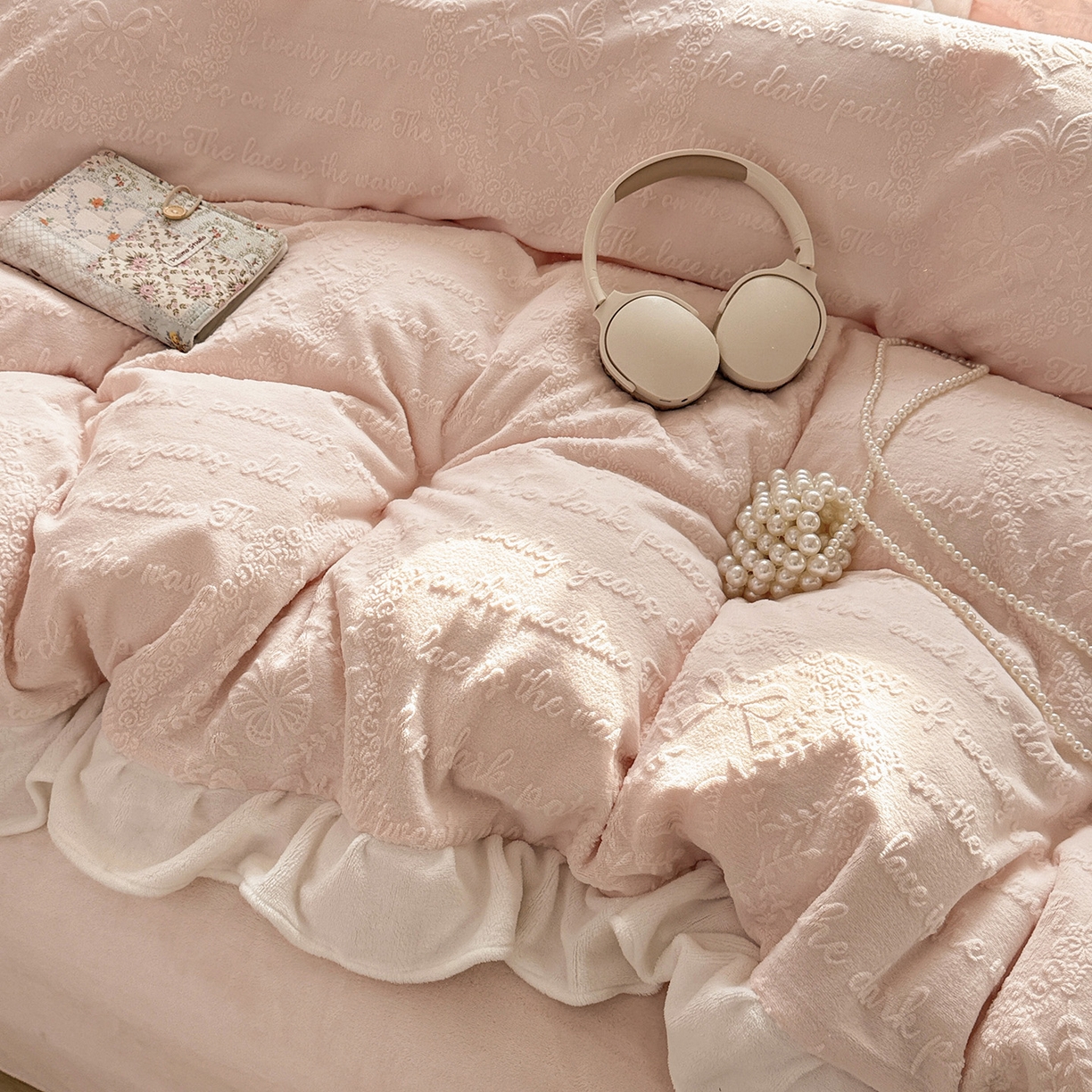 91家纺网 家纺一手货源 找家纺 （总）耀悦家纺 2025新款A类全消光牛奶绒花边款四件套少女心三件套-浪漫法式