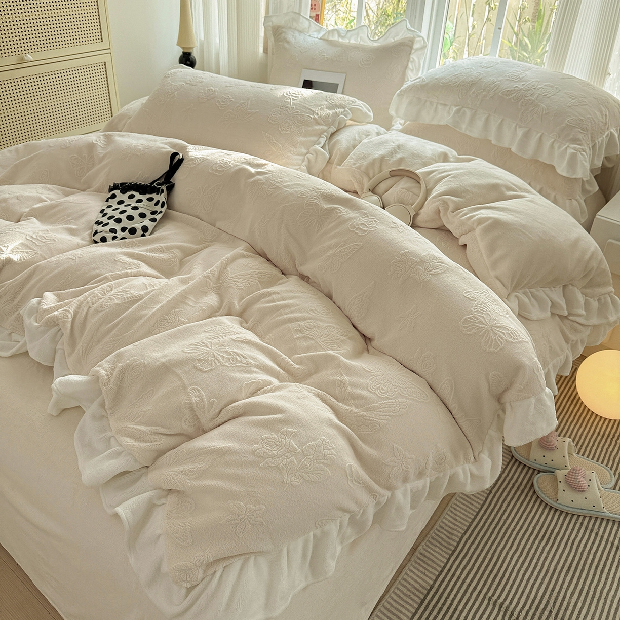 耀悦家纺 2025新款A类全消光牛奶绒花边款四件套少女心三件套-浪漫法式 蝶恋花-米-花边款