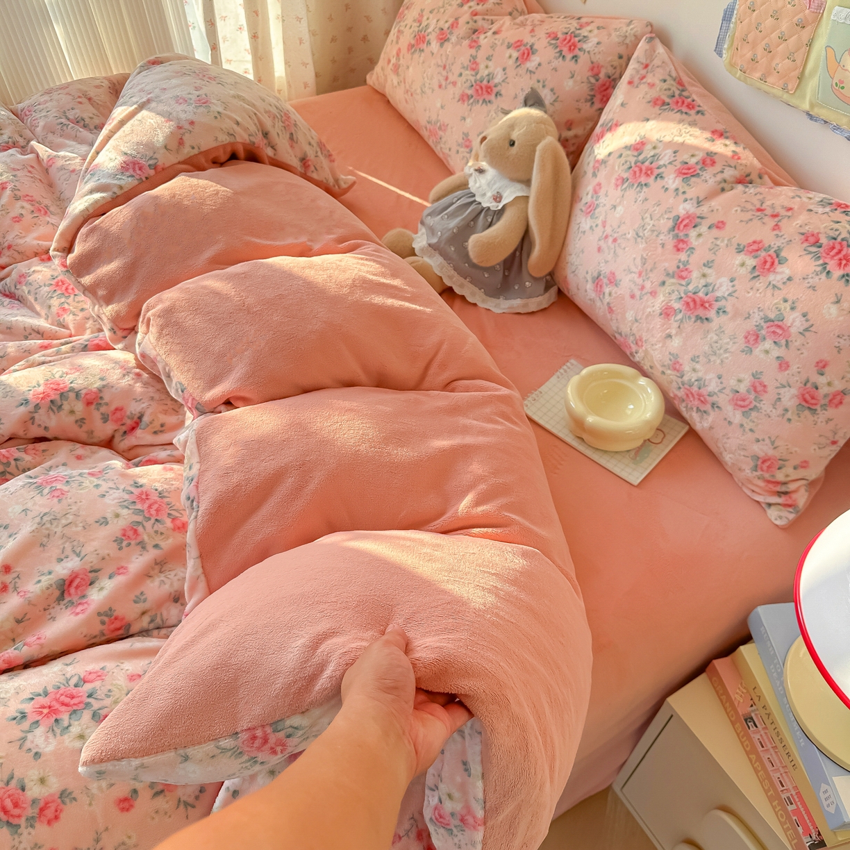 91家纺网 家纺一手货源 找家纺 韩巢家纺 2025新款双面高克重牛奶绒被套单件被罩 星辰闪烁