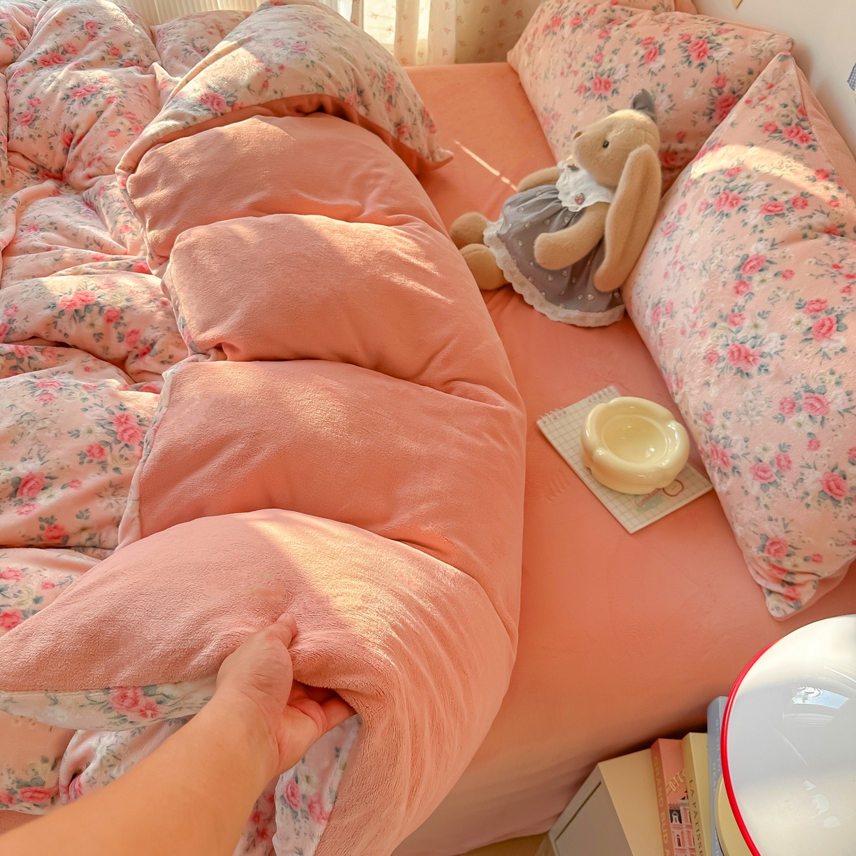 91家纺网 家纺一手货源 找家纺 韩巢家纺 2025新款双面高克重牛奶绒被套单件被罩 星辰闪烁