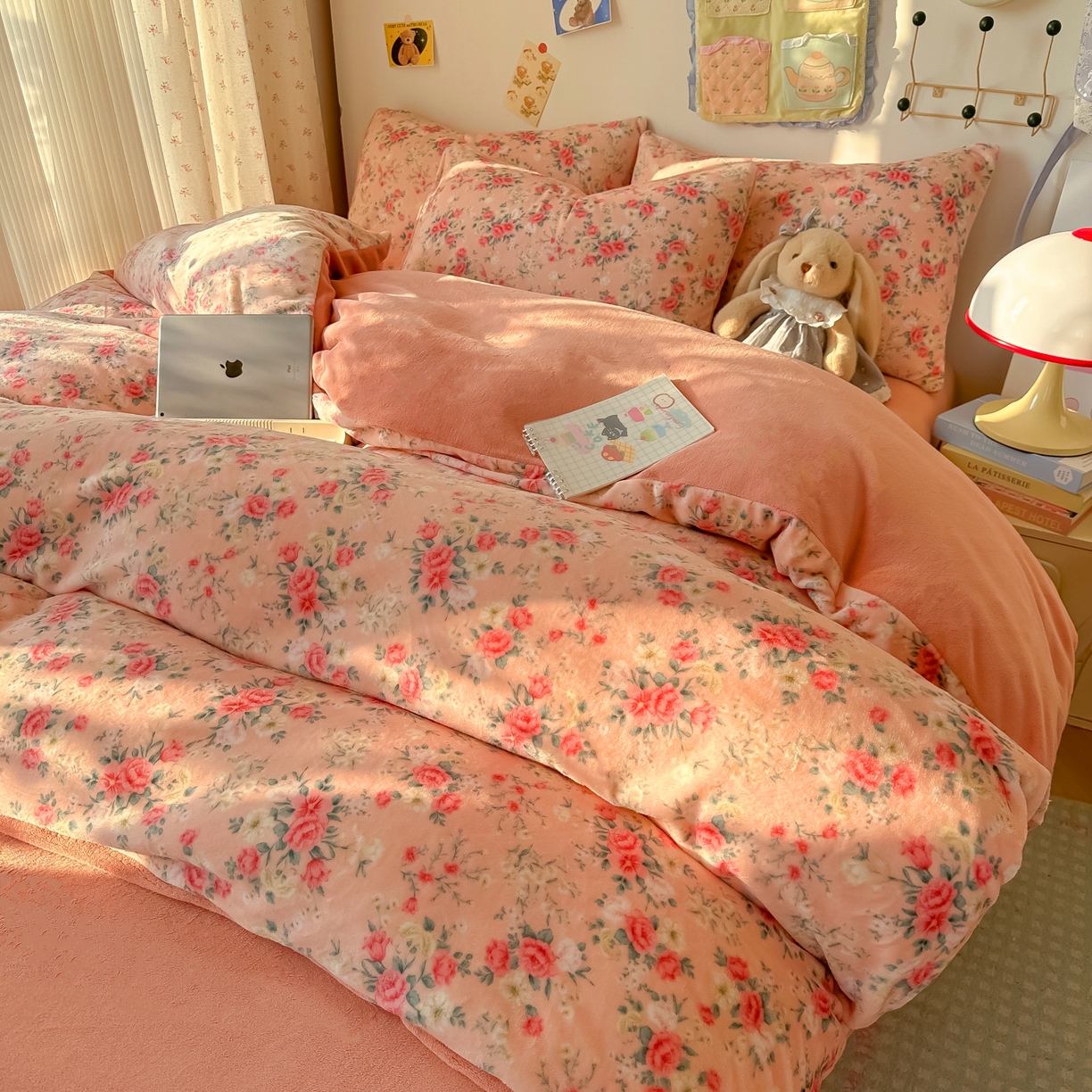 91家纺网 家纺一手货源 找家纺 韩巢家纺 2025新款双面高克重牛奶绒被套单件被罩 星辰闪烁