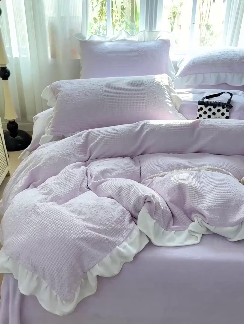 91家纺网 家纺一手货源 找家纺 耀悦家纺 2025新款A类全消光牛奶绒花边款四件套少女心三件套-浪漫法式 蝶恋花-紫-花边款