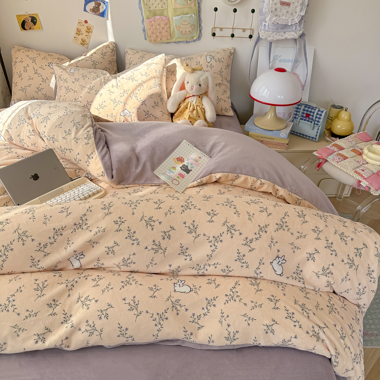 91家纺网 家纺一手货源 找家纺 韩巢家纺 2025新款双面高克重牛奶绒被套单件被罩 枝枝兔