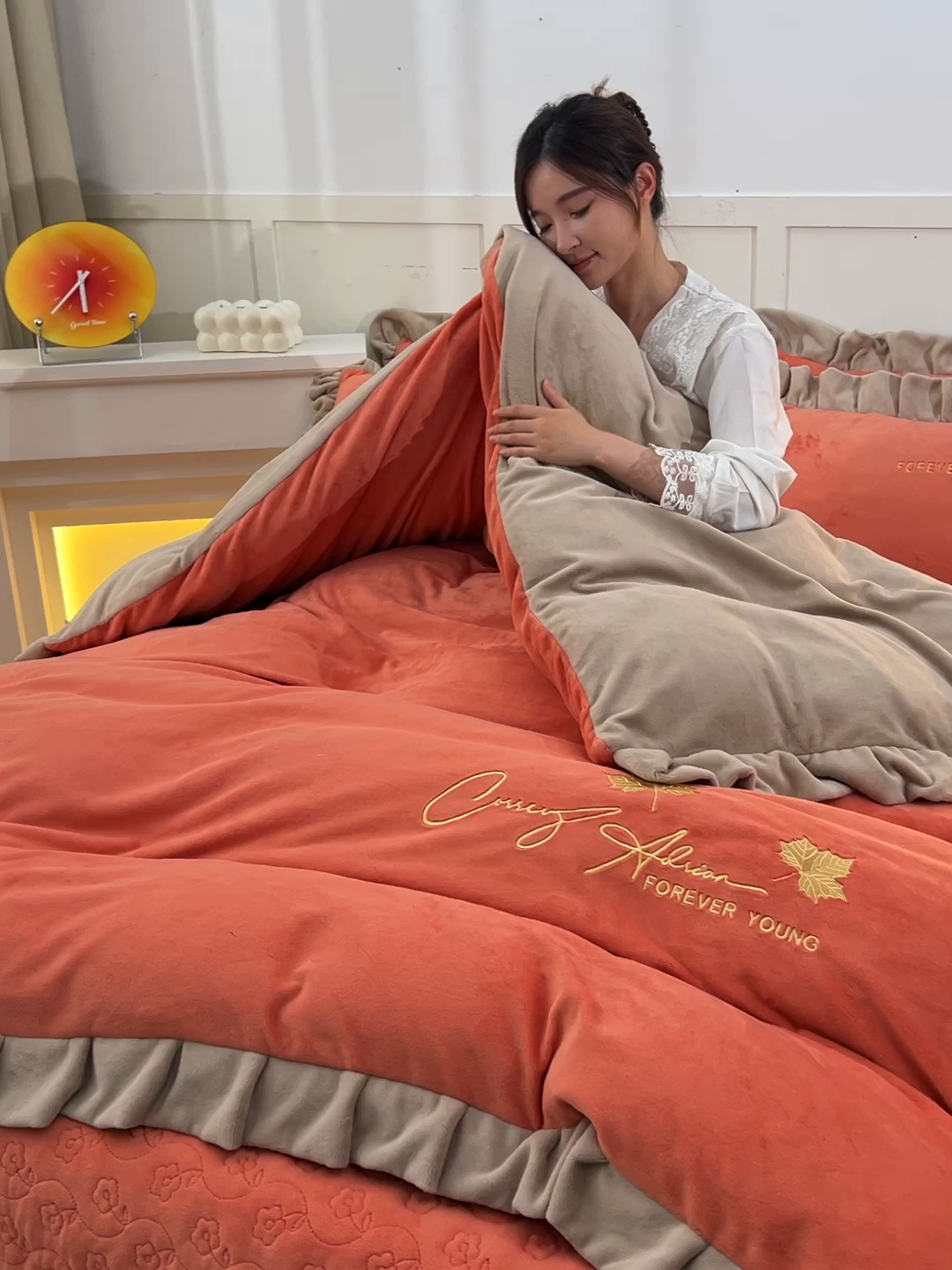 91家纺网 家纺一手货源 找家纺 （总）湘雪家居  2025新款高克重纯色刺绣牛奶绒床盖款系列四件套-提供买家秀