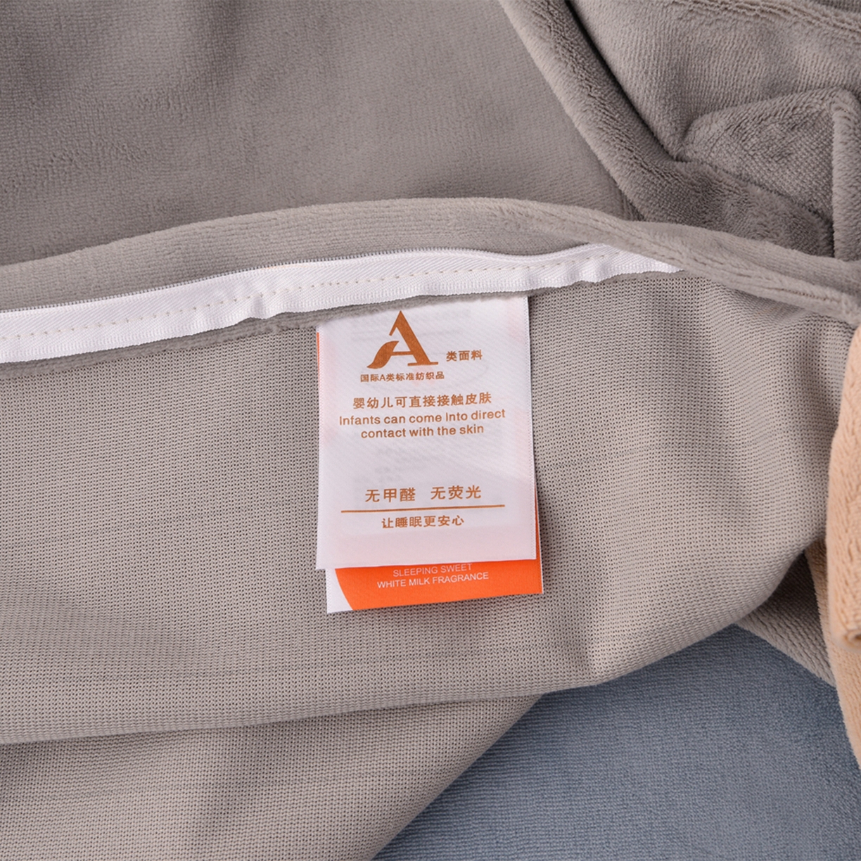 91家纺网 家纺一手货源 找家纺 湘雪家居  2025新款高克重纯色刺绣牛奶绒床盖款钟爱系列四件套-提供买家秀 钟爱款-槟利兰