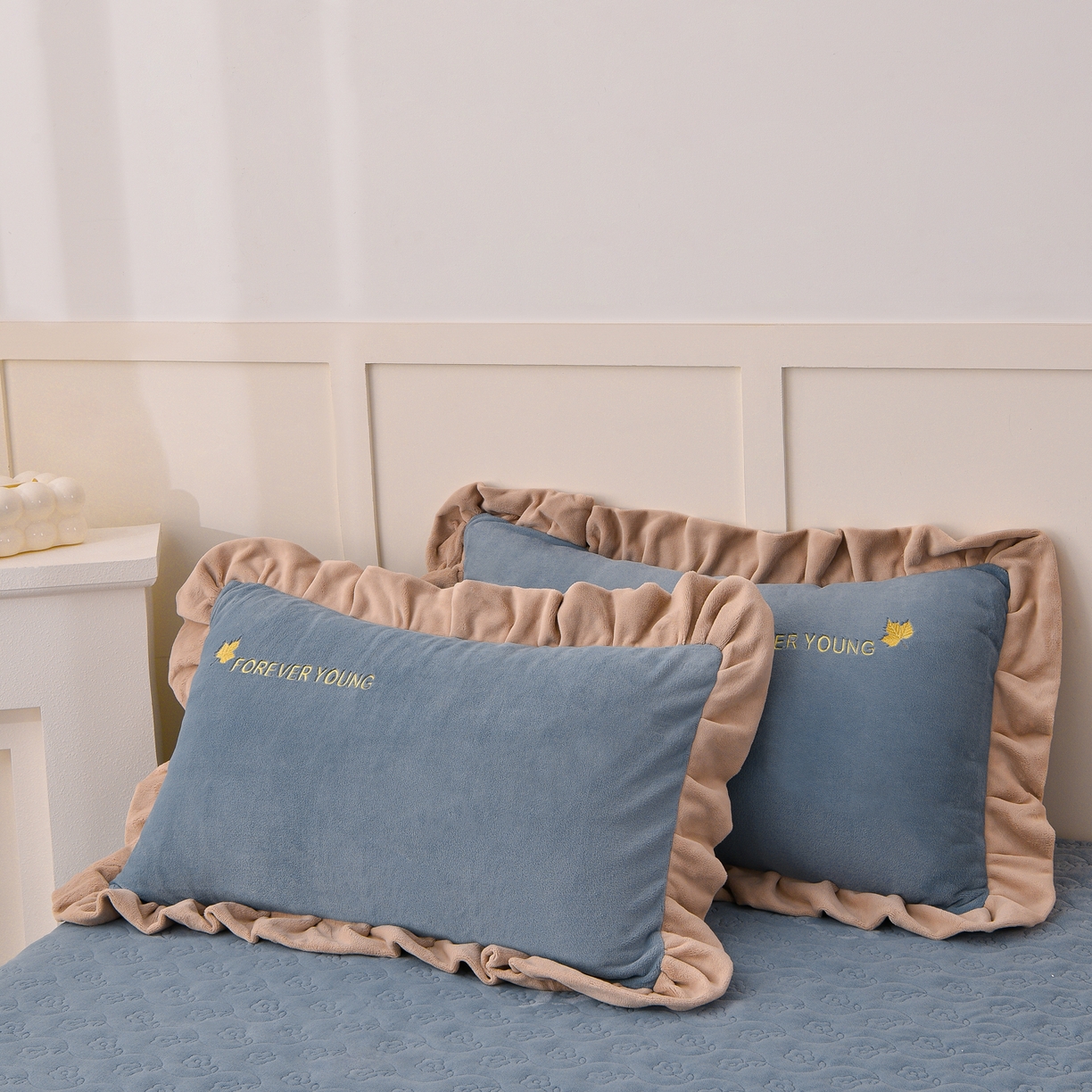 91家纺网 家纺一手货源 找家纺 湘雪家居  2025新款高克重纯色刺绣牛奶绒床盖款钟爱系列四件套-提供买家秀 钟爱款-槟利兰