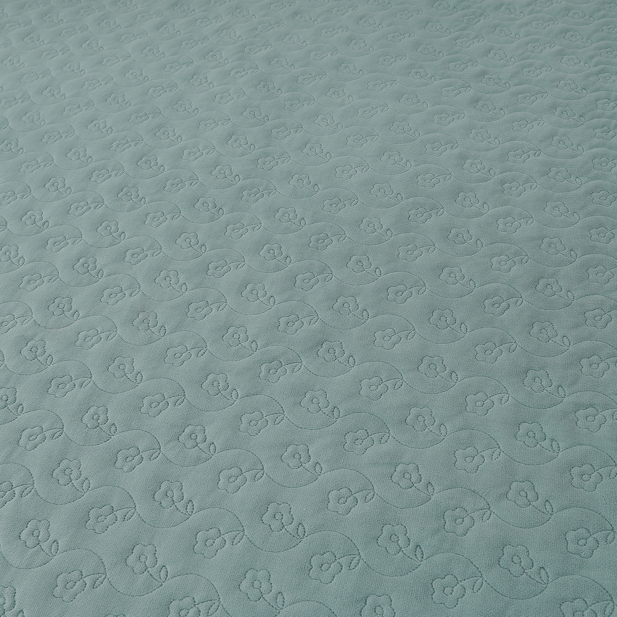 91家纺网 家纺一手货源 找家纺 湘雪家居  2025新款高克重纯色刺绣牛奶绒床盖款钟爱系列四件套-提供买家秀 钟爱款-草绿色