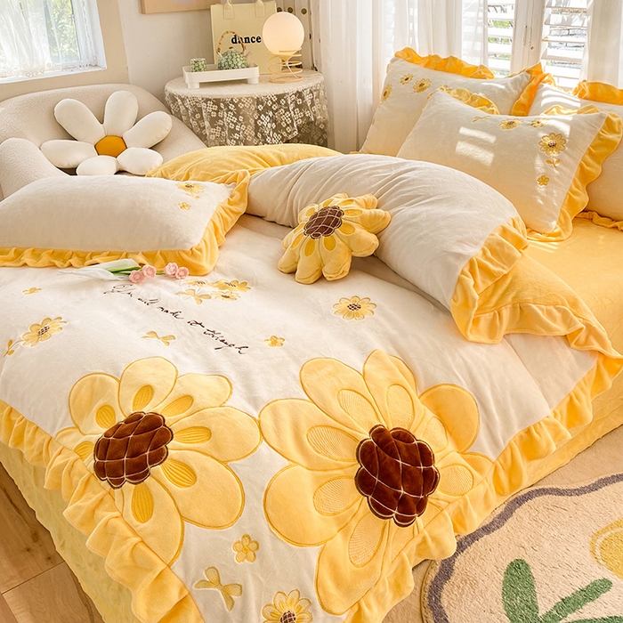 91家纺网 家纺一手货源 找家纺 （总）绒棉世家 2025新款新款全消光牛奶绒贴布绣向日葵风格四件套（控价188元）