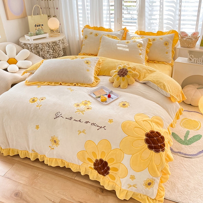 91家纺网 家纺一手货源 找家纺 （总）绒棉世家 2025新款新款全消光牛奶绒贴布绣向日葵风格四件套（控价188元）