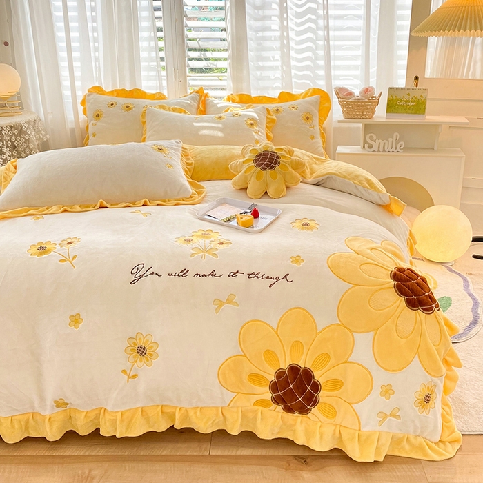 91家纺网 家纺一手货源 找家纺 （总）绒棉世家 2025新款新款全消光牛奶绒贴布绣向日葵风格四件套（控价188元）