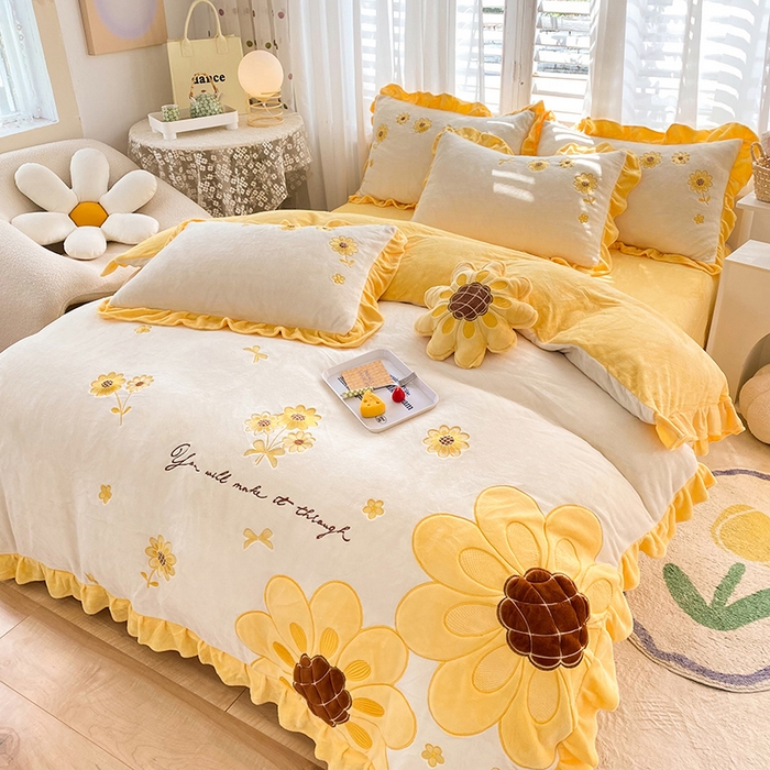 91家纺网 家纺一手货源 找家纺 （总）绒棉世家 2025新款新款全消光牛奶绒贴布绣向日葵风格四件套（控价188元）