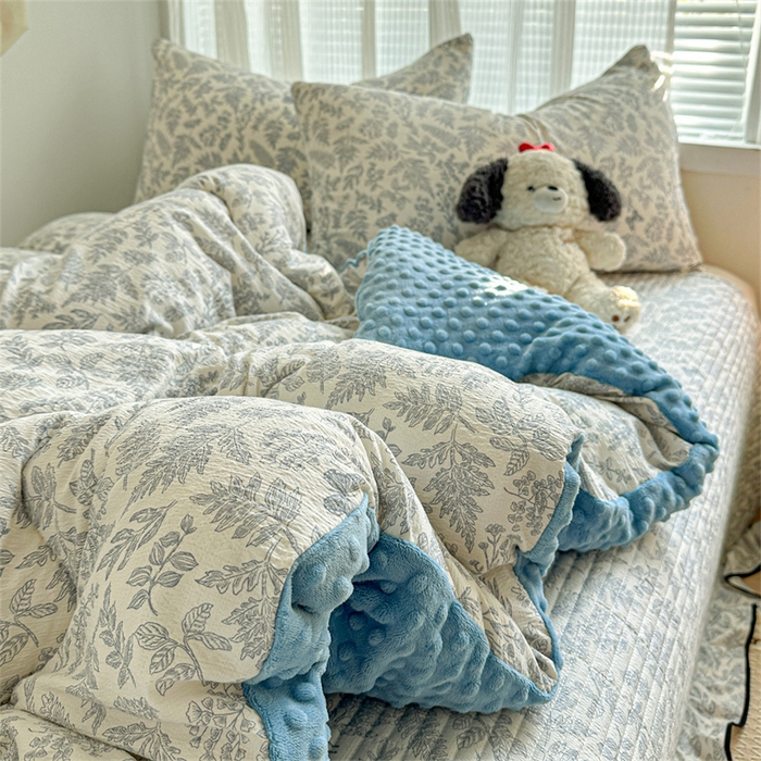 91家纺网 家纺一手货源 找家纺 繁花家居 2025新款床盖豆豆被套春秋被套冬被云感超软木棉被子被芯 花边床盖-豆豆被-蓝纹夜韵