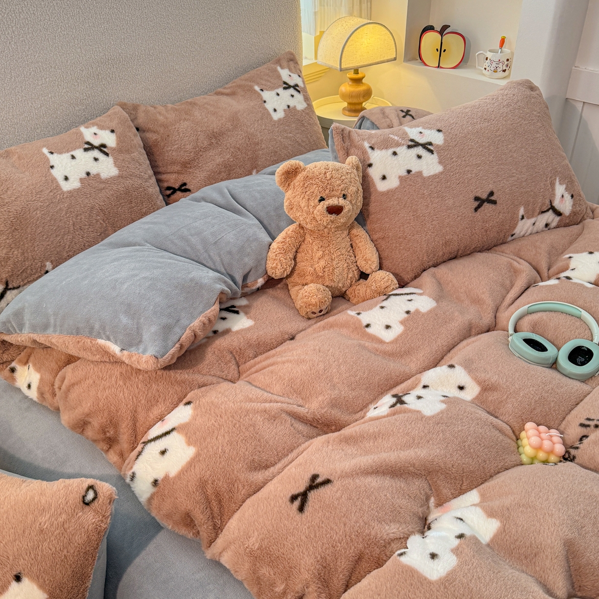 KA家纺 2025新款冬高克重兔毛牛奶绒四件套 波点狗