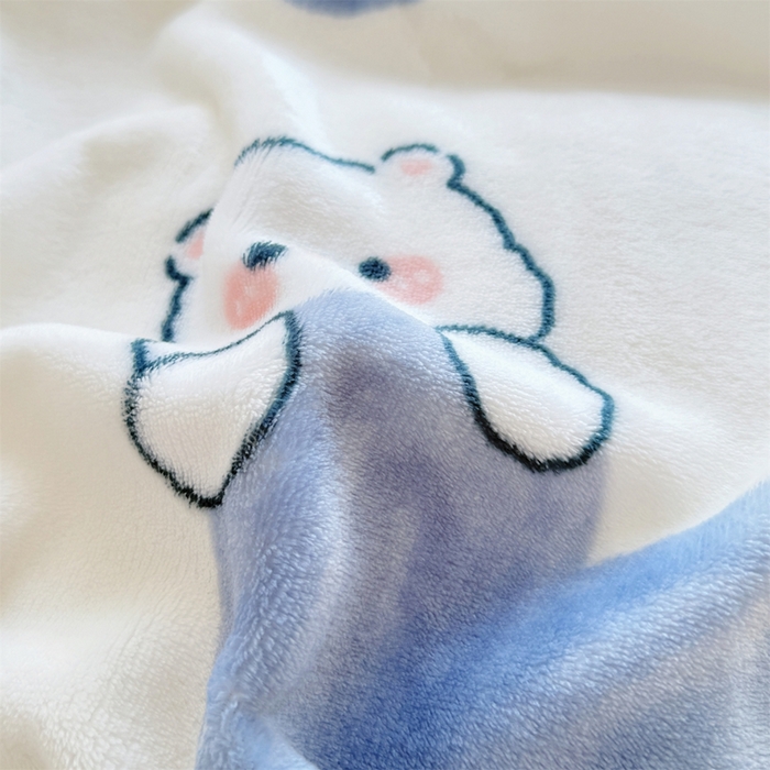 91家纺网 家纺一手货源 找家纺 梵心 2025新款云貂绒毛毯法兰绒毛毯牛奶绒毛毯爆款盖毯直播跨境专供-可定制克重  爱心熊