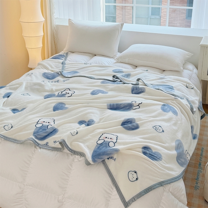 91家纺网 家纺一手货源 找家纺 梵心 2025新款云貂绒毛毯法兰绒毛毯牛奶绒毛毯爆款盖毯直播跨境专供-可定制克重  爱心熊