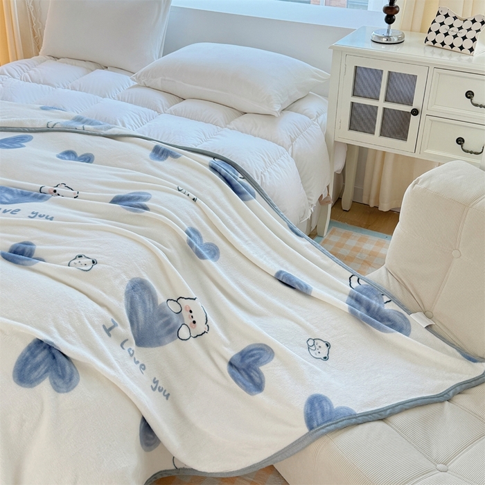 91家纺网 家纺一手货源 找家纺 梵心 2025新款云貂绒毛毯法兰绒毛毯牛奶绒毛毯爆款盖毯直播跨境专供-可定制克重  爱心熊