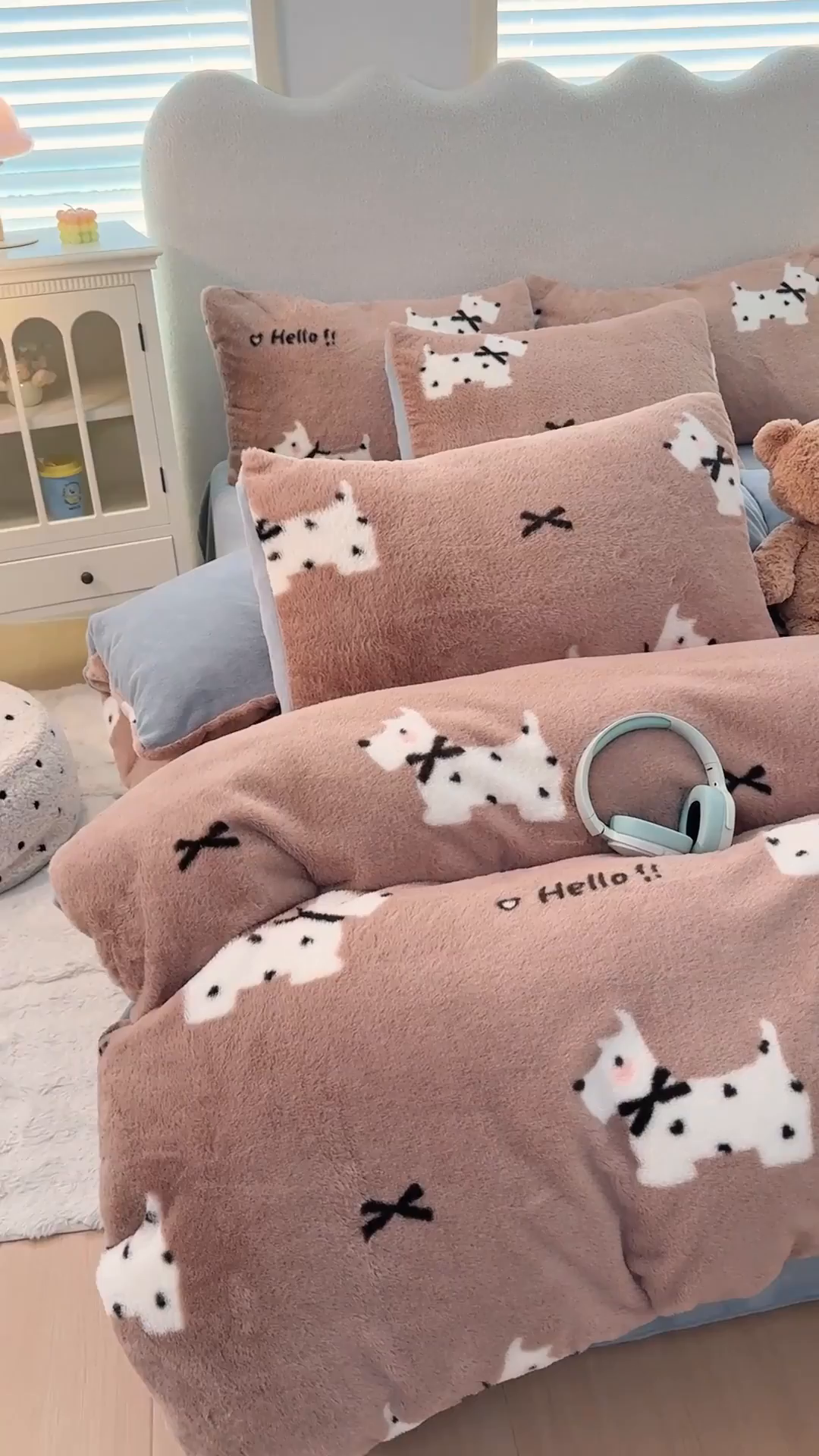 91家纺网 家纺一手货源 找家纺 KA家纺 2025新款冬高克重兔毛牛奶绒四件套 波点狗