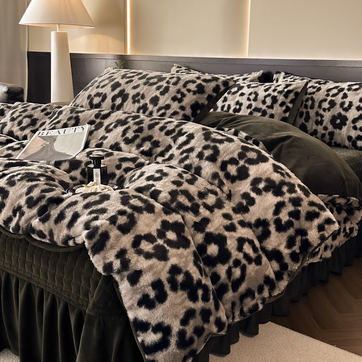 91家纺网 家纺一手货源 找家纺 （总）金阳光家纺 2025新款美拉德高克重兔绒牛奶绒床盖款四件套