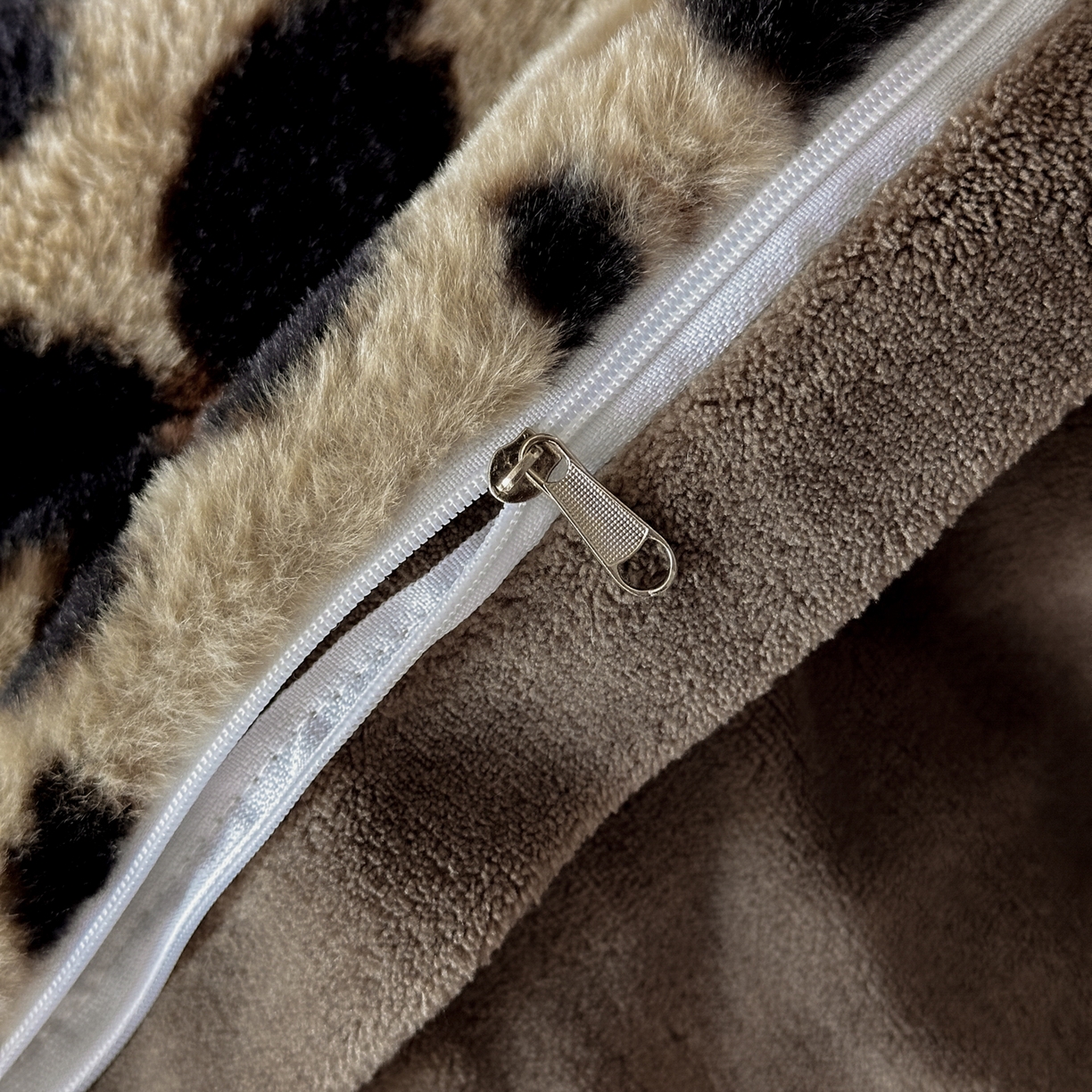 91家纺网 家纺一手货源 找家纺 （总）金阳光家纺 2025新款美拉德高克重兔绒牛奶绒床盖款四件套