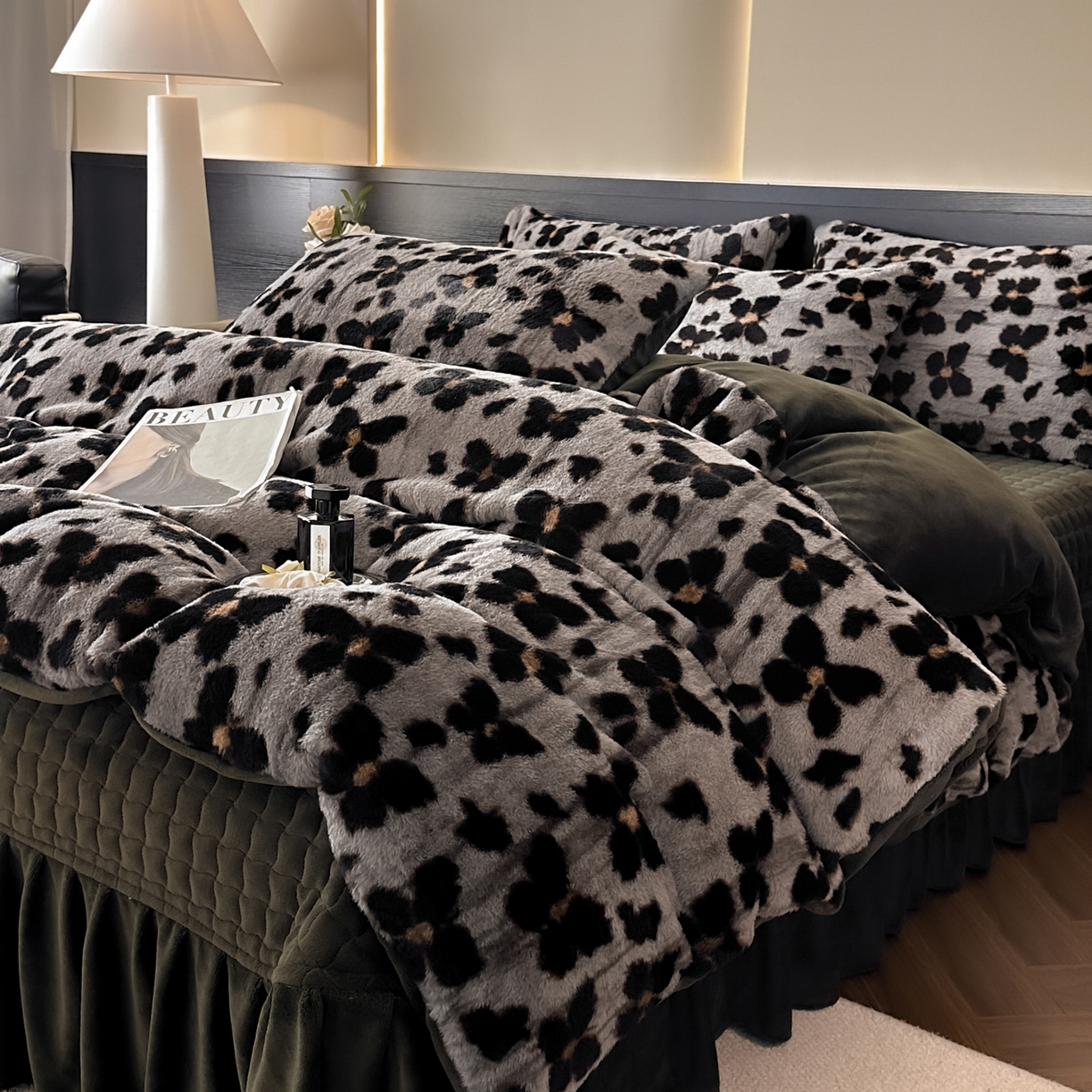 金阳光家纺 2025新款美拉德高克重兔绒牛奶绒床盖款四件套 蝴蝶豹纹灰