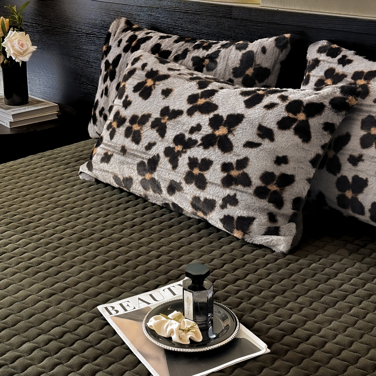 91家纺网 家纺一手货源 找家纺 金阳光家纺 2025新款美拉德高克重兔绒牛奶绒床盖款四件套 蝴蝶豹纹灰