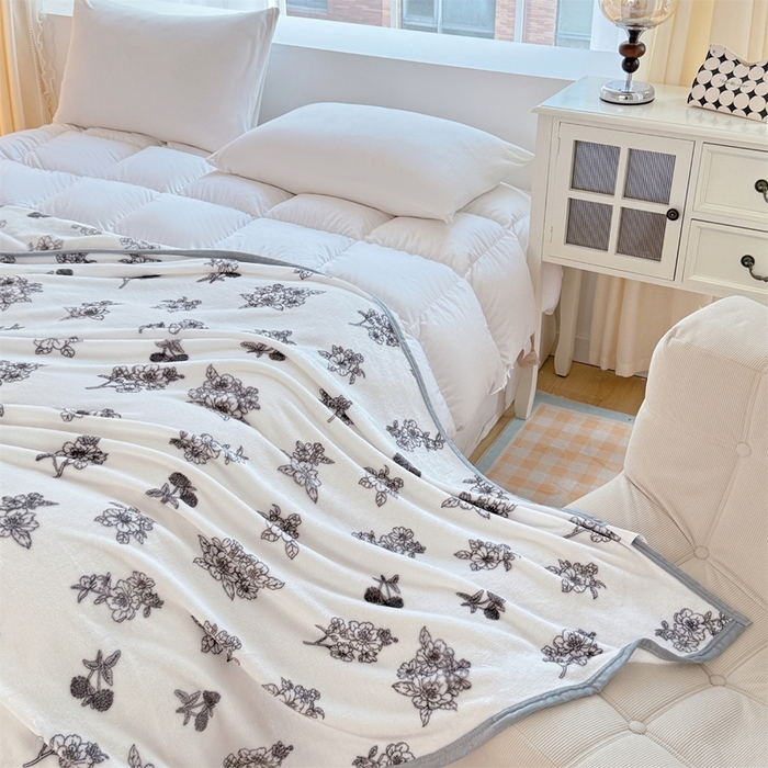 91家纺网 家纺一手货源 找家纺 梵心 2025新款云貂绒毛毯法兰绒毛毯牛奶绒毛毯爆款盖毯直播跨境专供-可定制克重 花影