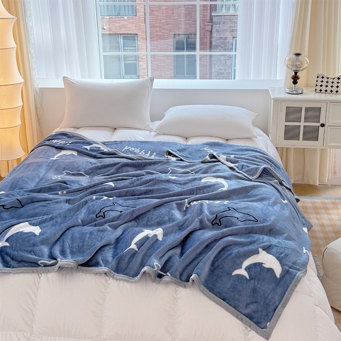 91家纺网 家纺一手货源 找家纺 梵心 2025新款云貂绒毛毯法兰绒毛毯牛奶绒毛毯爆款盖毯直播跨境专供-可定制克重 蓝鲸