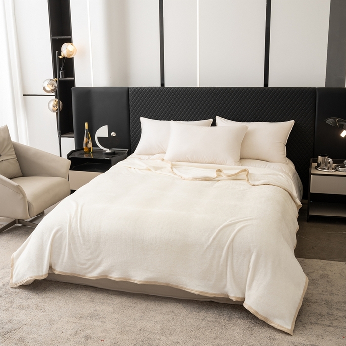 91家纺网 家纺一手货源 找家纺 梵心 2025新款云貂绒毛毯法兰绒毛毯牛奶绒毛毯爆款盖毯直播跨境专供-可定制克重  米色