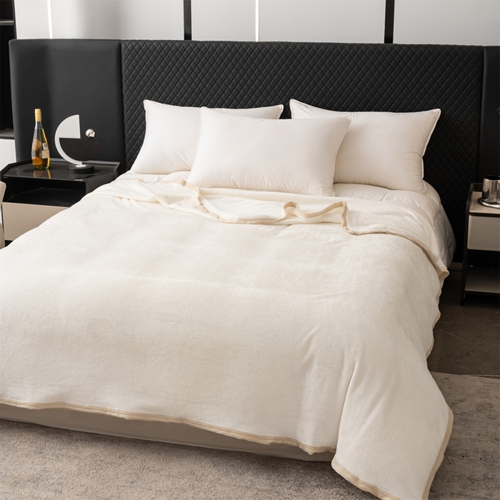 91家纺网 家纺一手货源 找家纺 梵心 2025新款云貂绒毛毯法兰绒毛毯牛奶绒毛毯爆款盖毯直播跨境专供-可定制克重  米色