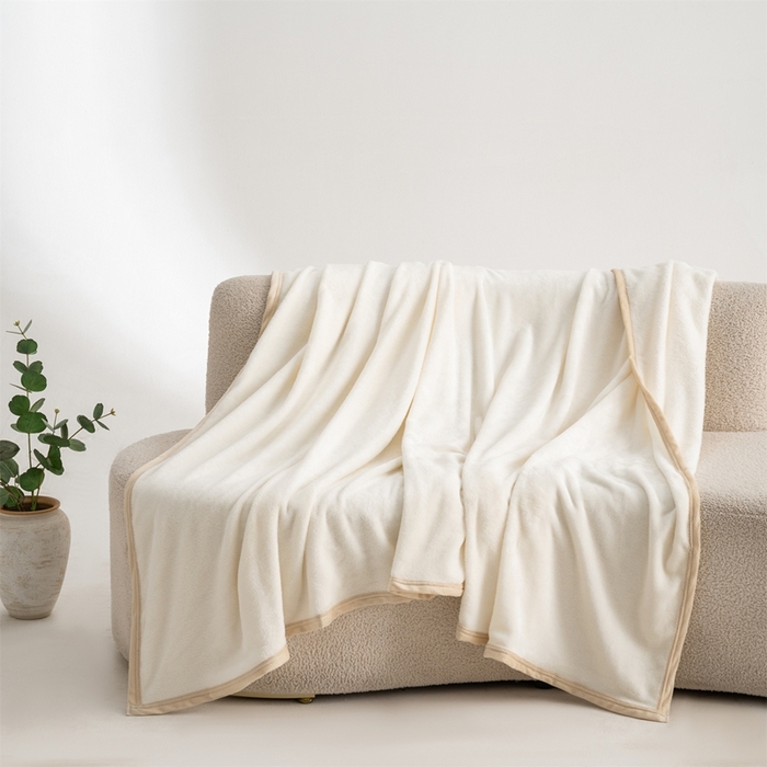 91家纺网 家纺一手货源 找家纺 梵心 2025新款云貂绒毛毯法兰绒毛毯牛奶绒毛毯爆款盖毯直播跨境专供-可定制克重  米色