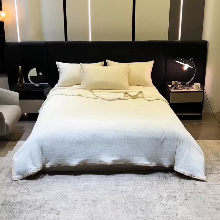 91家纺网 家纺一手货源 找家纺 梵心 2025新款云貂绒毛毯法兰绒毛毯牛奶绒毛毯爆款盖毯直播跨境专供-可定制克重  米色