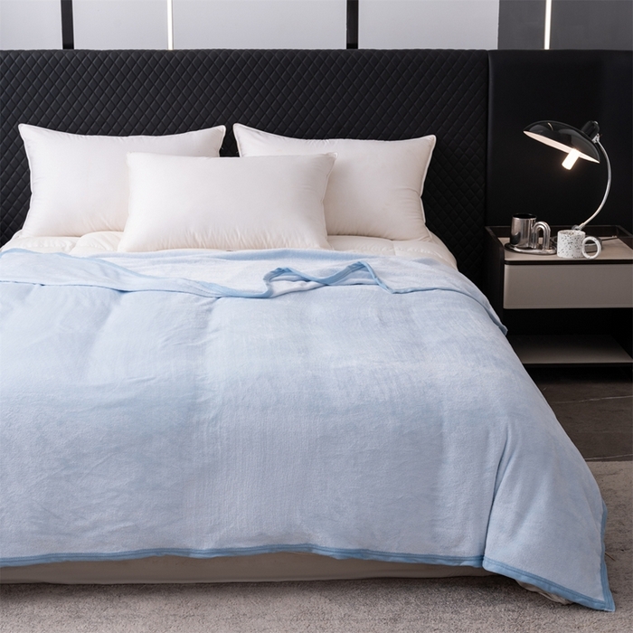 91家纺网 家纺一手货源 找家纺 梵心 2025新款云貂绒毛毯法兰绒毛毯牛奶绒毛毯爆款盖毯直播跨境专供-可定制克重 浅蓝