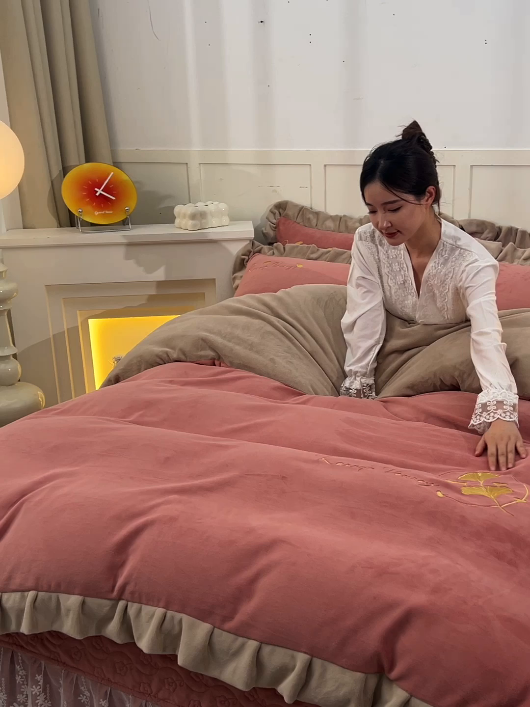 91家纺网 家纺一手货源 找家纺 （总）湘雪家居  2025新款高克重纯色刺绣牛奶绒床盖款星语系列四件套-提供买家秀