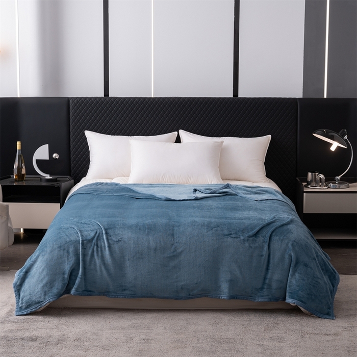 91家纺网 家纺一手货源 找家纺 梵心 2025新款云貂绒毛毯法兰绒毛毯牛奶绒毛毯爆款盖毯直播跨境专供-可定制克重 深蓝