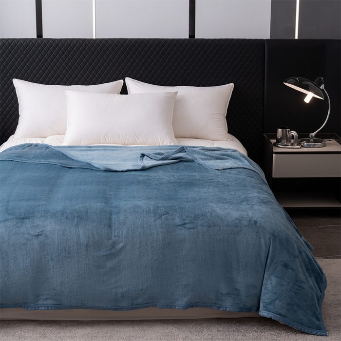 91家纺网 家纺一手货源 找家纺 梵心 2025新款云貂绒毛毯法兰绒毛毯牛奶绒毛毯爆款盖毯直播跨境专供-可定制克重 深蓝