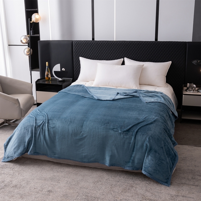 91家纺网 家纺一手货源 找家纺 梵心 2025新款云貂绒毛毯法兰绒毛毯牛奶绒毛毯爆款盖毯直播跨境专供-可定制克重 深蓝