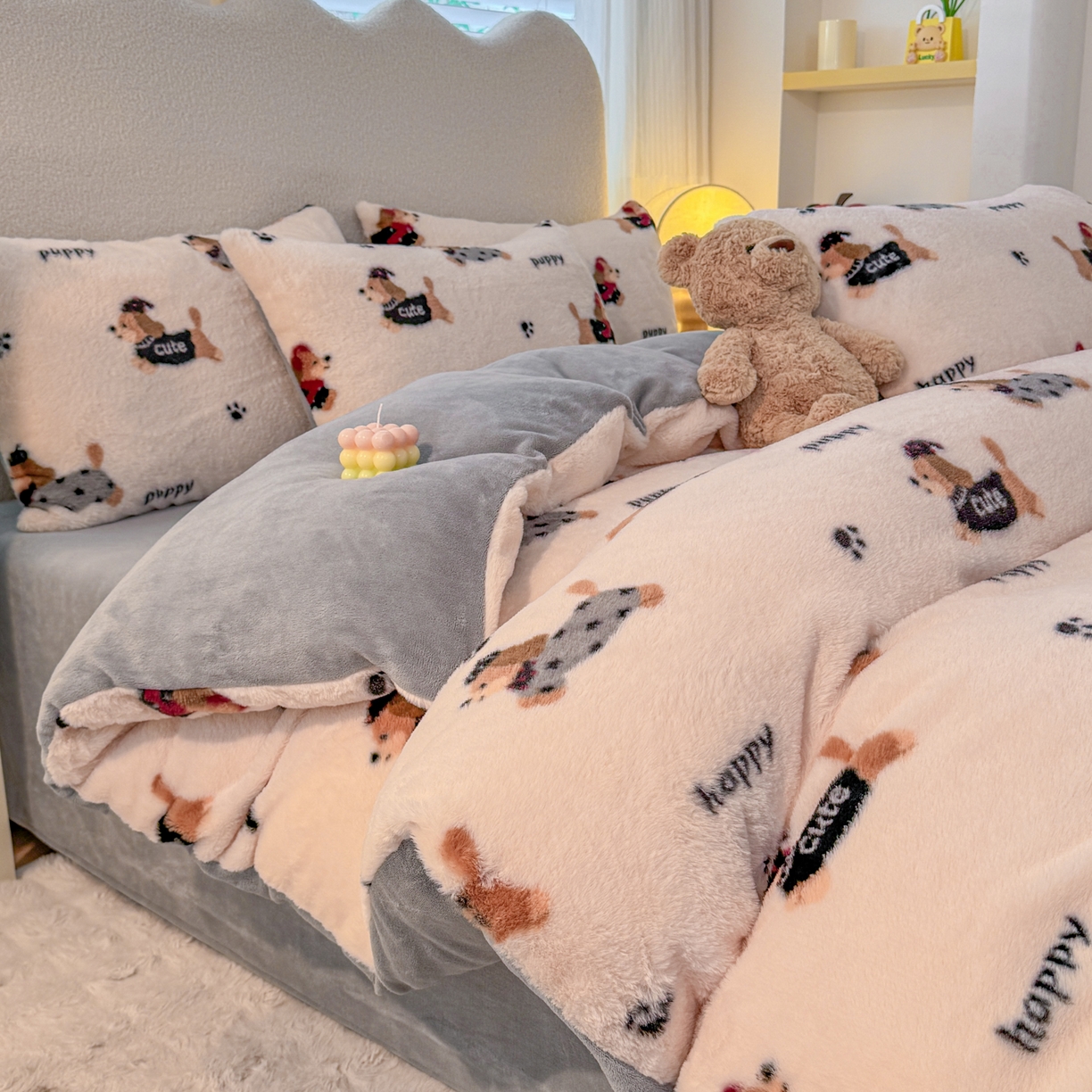 91家纺网 家纺一手货源 找家纺 KA家纺 2025新款冬高克重兔毛牛奶绒四件套 腊肠狗