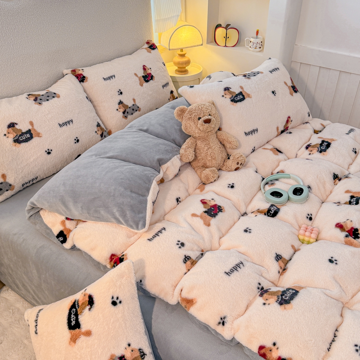 91家纺网 家纺一手货源 找家纺 KA家纺 2025新款冬高克重兔毛牛奶绒四件套 腊肠狗