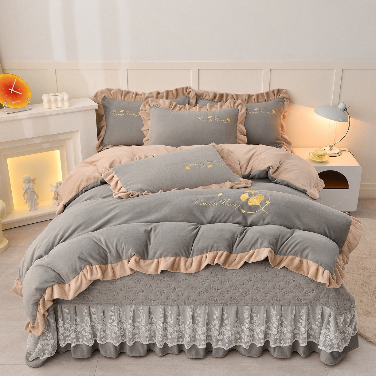 91家纺网 家纺一手货源 找家纺 湘雪家居  2025新款高克重纯色刺绣牛奶绒床盖款星语系列四件套-提供买家秀 星语款-浅灰色