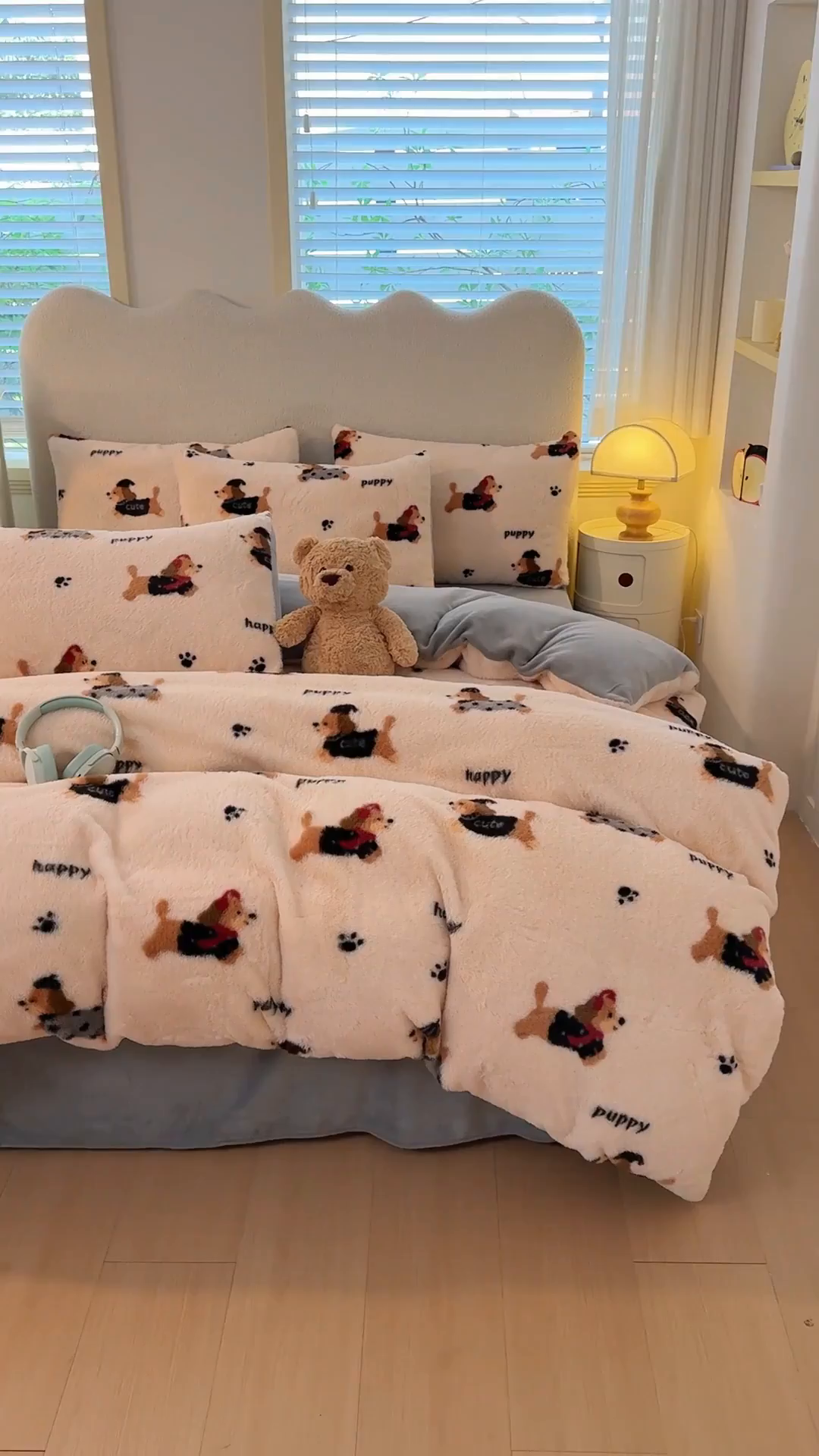 91家纺网 家纺一手货源 找家纺 KA家纺 2025新款冬高克重兔毛牛奶绒四件套 腊肠狗