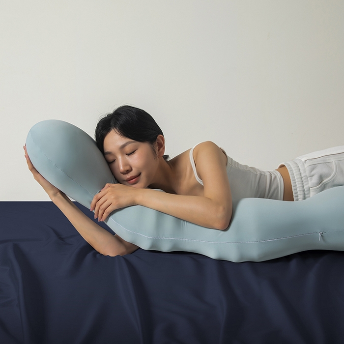 91家纺网 家纺一手货源 找家纺 贵夫人 2025新款亲肤舒适睡眠伴侣抱枕-记忆棉款 浅蓝