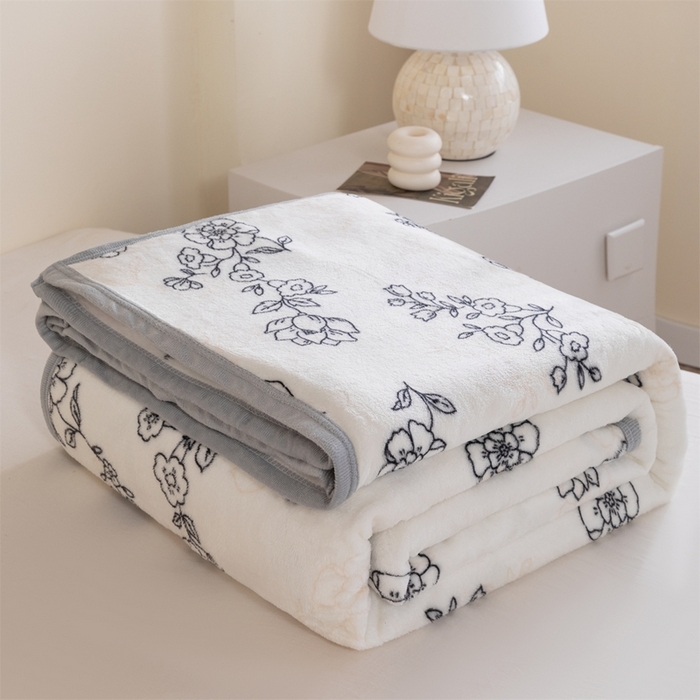 91家纺网 家纺一手货源 找家纺 梵心 2025新款云貂绒毛毯法兰绒毛毯牛奶绒毛毯爆款盖毯直播跨境专供-可定制克重 枝叶