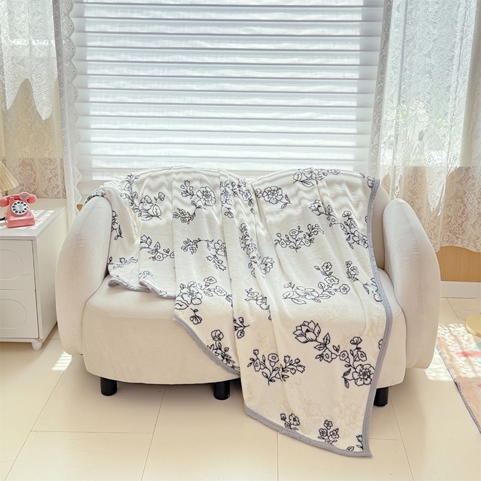 91家纺网 家纺一手货源 找家纺 梵心 2025新款云貂绒毛毯法兰绒毛毯牛奶绒毛毯爆款盖毯直播跨境专供-可定制克重 枝叶