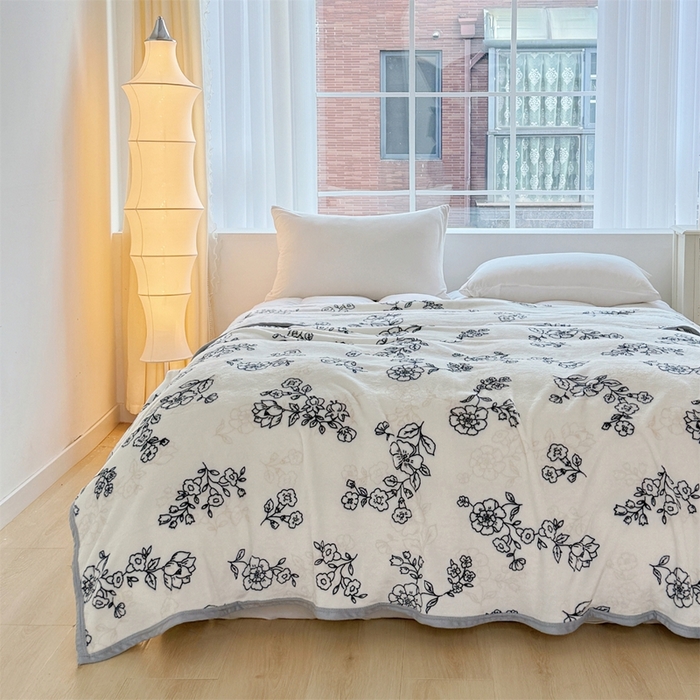 91家纺网 家纺一手货源 找家纺 梵心 2025新款云貂绒毛毯法兰绒毛毯牛奶绒毛毯爆款盖毯直播跨境专供-可定制克重 枝叶