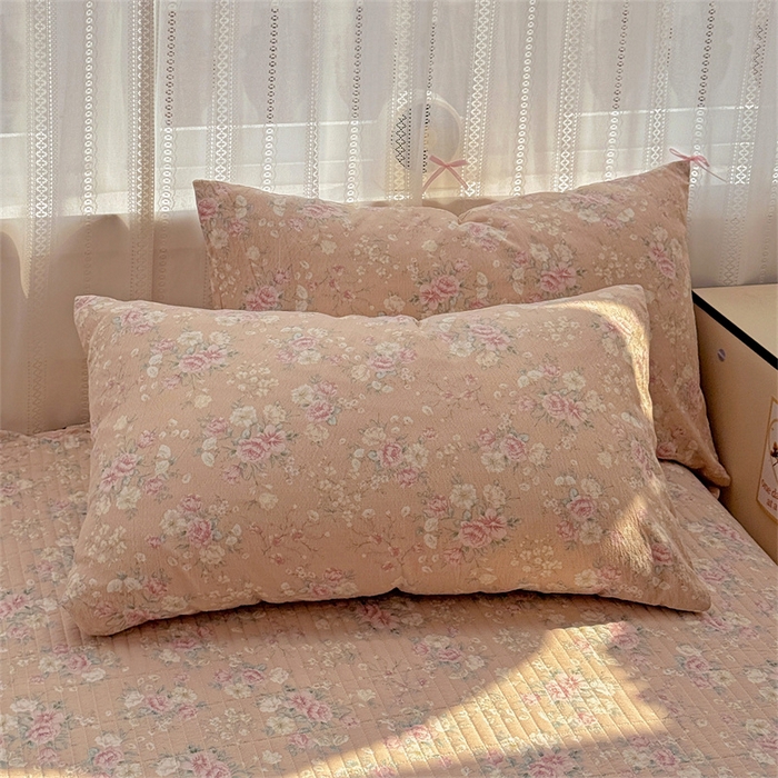 91家纺网 家纺一手货源 找家纺 繁花家居 2025新款床盖豆豆被套春秋被套冬被云感超软木棉被子被芯 花边床盖-豆豆被-粉蔷柔梦