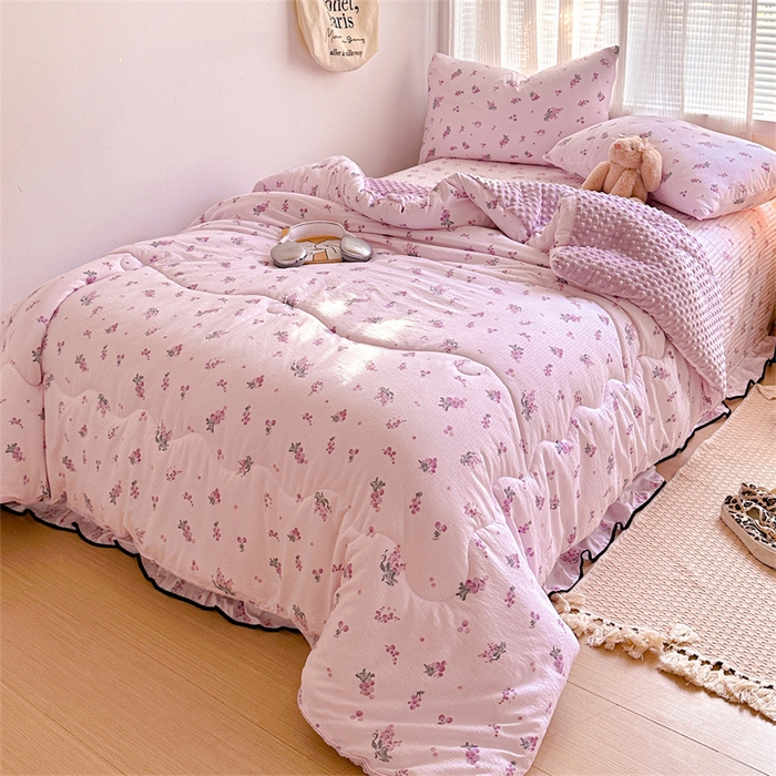 91家纺网 家纺一手货源 找家纺 繁花家居 2025新款床盖豆豆被套春秋被套冬被云感超软木棉被子被芯 花边床盖-豆豆被-幻紫花语