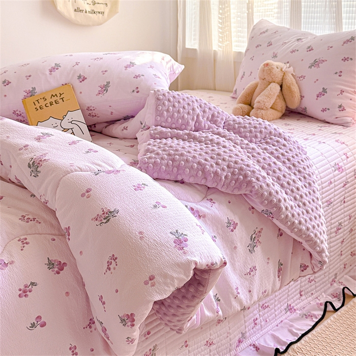 91家纺网 家纺一手货源 找家纺 繁花家居 2025新款床盖豆豆被套春秋被套冬被云感超软木棉被子被芯 花边床盖-豆豆被-幻紫花语