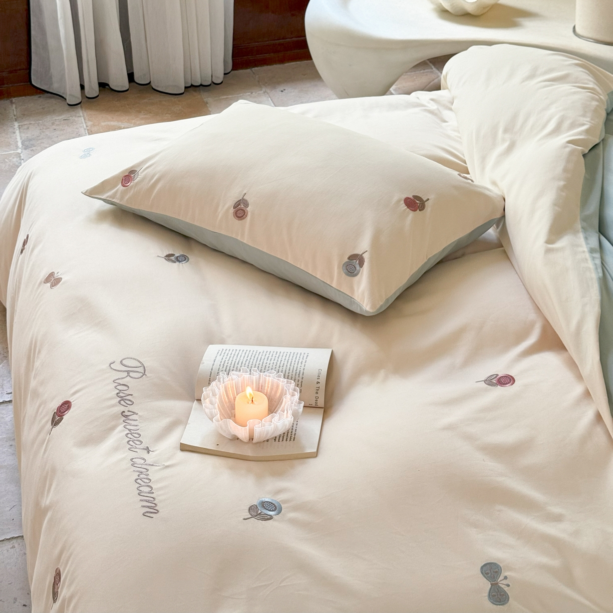 91家纺网 家纺一手货源 找家纺 FORTWO家纺原创设计（FOR TWO家纺） 2025新款50支全棉磨毛绣花四件套-小清新 奶油蔷薇