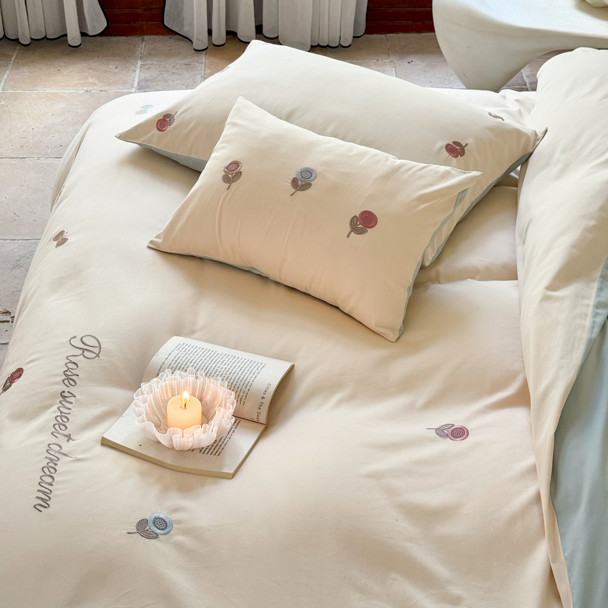 91家纺网 家纺一手货源 找家纺 FORTWO家纺原创设计（FOR TWO家纺） 2025新款50支全棉磨毛绣花四件套-小清新 奶油蔷薇