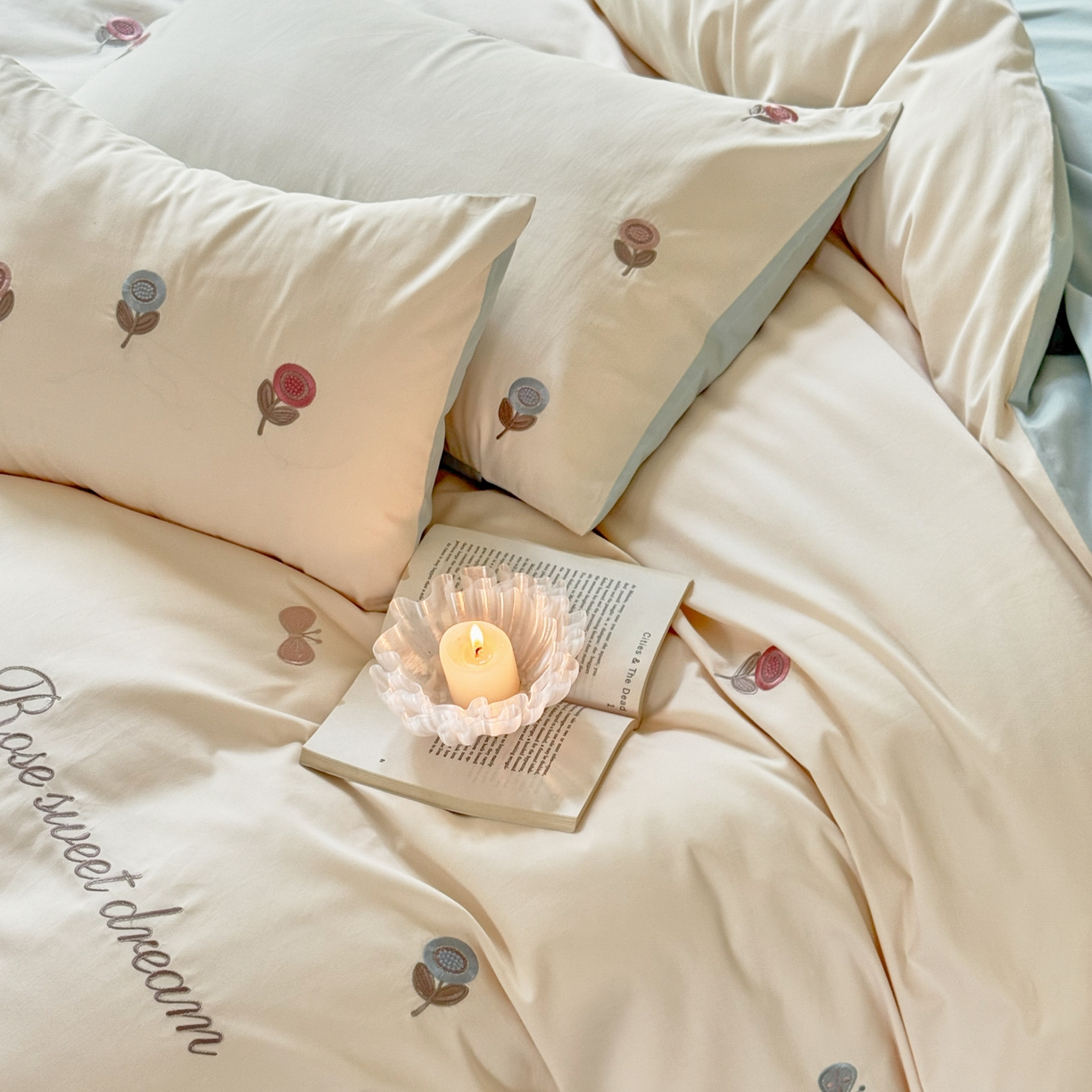 91家纺网 家纺一手货源 找家纺 FORTWO家纺原创设计（FOR TWO家纺） 2025新款50支全棉磨毛绣花四件套-小清新 奶油蔷薇